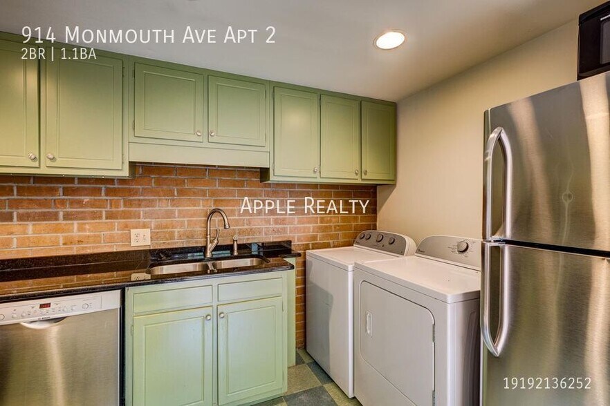 Building Photo - 914 Monmouth Ave
