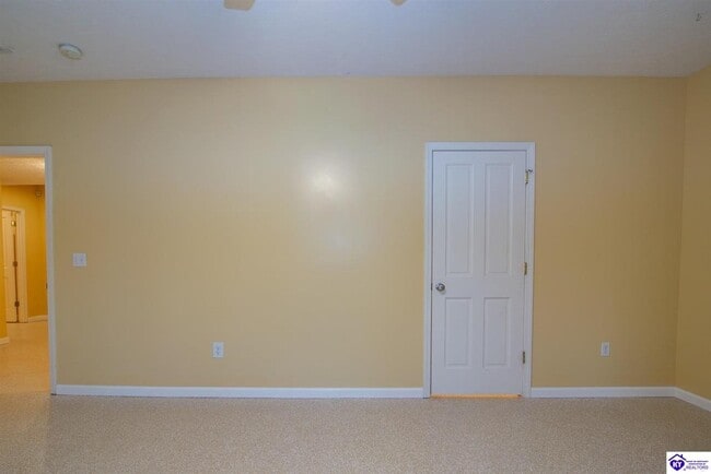 Building Photo - 243 Emmaus Cir