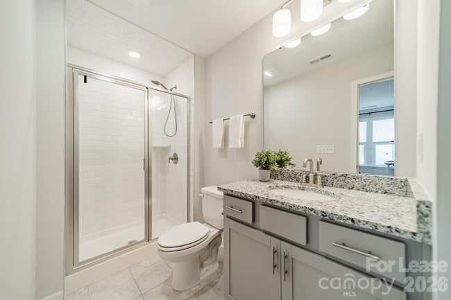 Building Photo - 4040 Hidden Oaks Dr