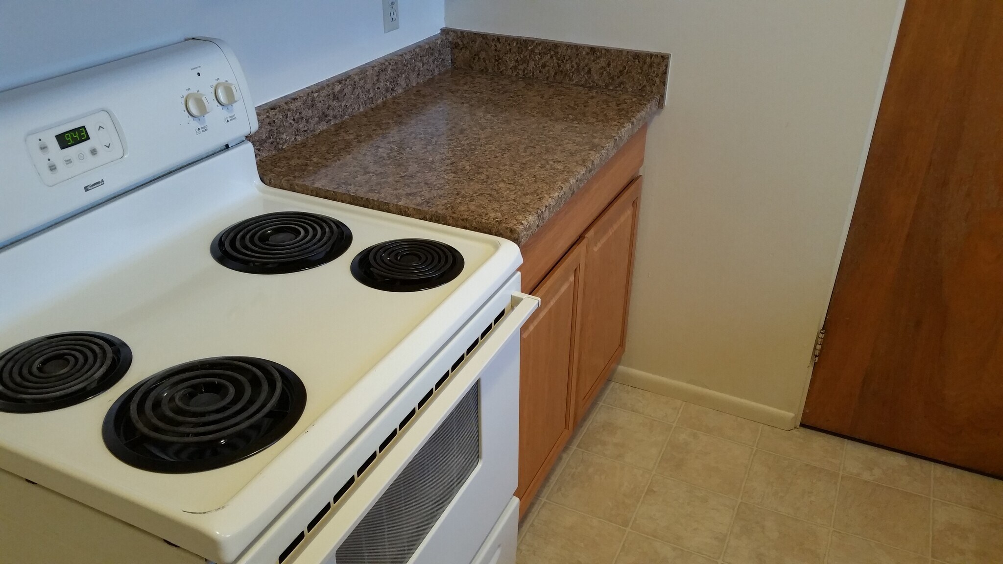 Building Photo - 415 2nd Ave E