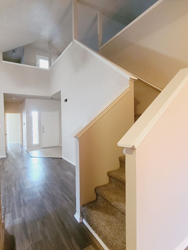 Building Photo - COMING SOON - Cedar Hill: Large 5 Bedroom,...