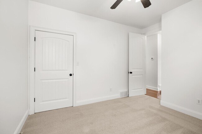 Building Photo - Completely Renovated 4bd/2ba in Olive Branch