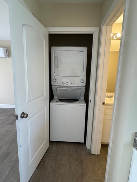 Laundry closet - 54 Byrley Rd