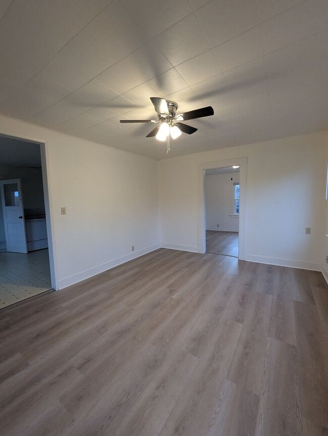 Building Photo - $600 Move In Credit! Charming Country Home in Silver Creek