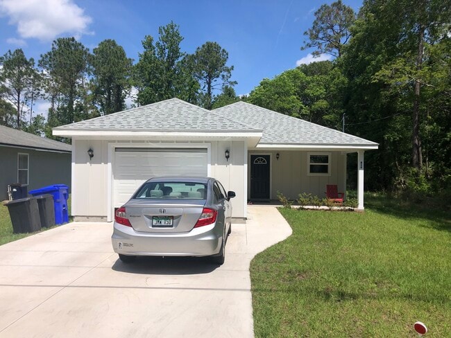 Building Photo - 1 BEDROOM FOR RENT: Private Bedroom W/ Sha...