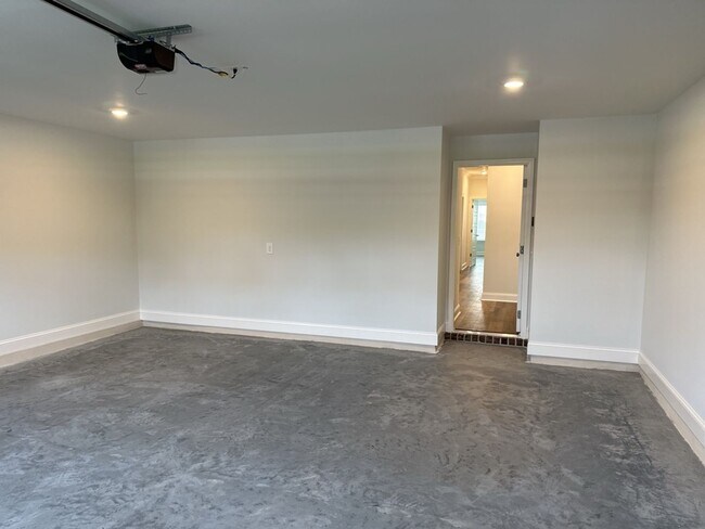 Building Photo - 20 Owens Rd