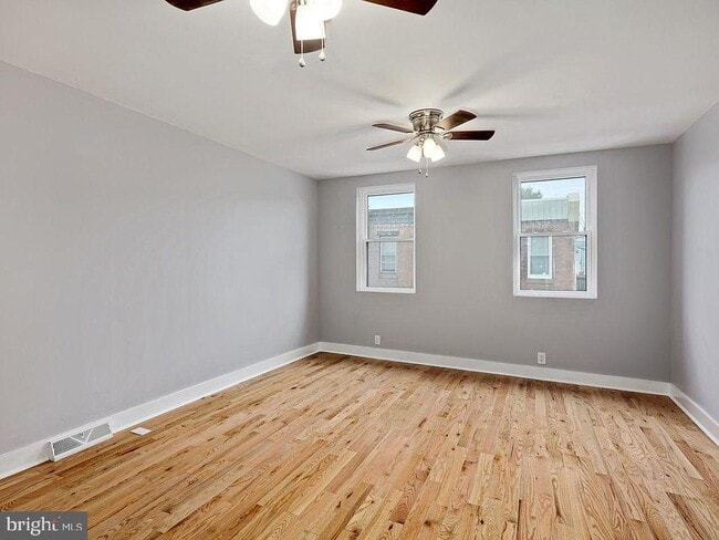 Building Photo - 2527 S Marshall St