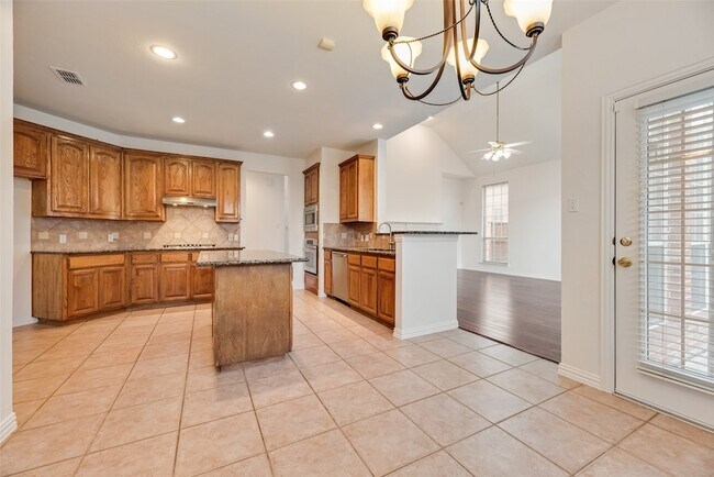Building Photo - 3104 Angus Dr
