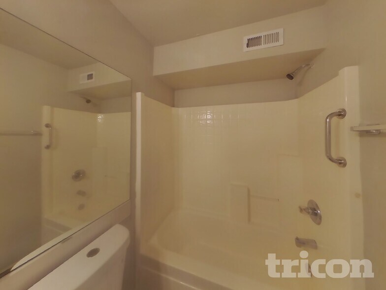 Building Photo - 4518 S 79th St