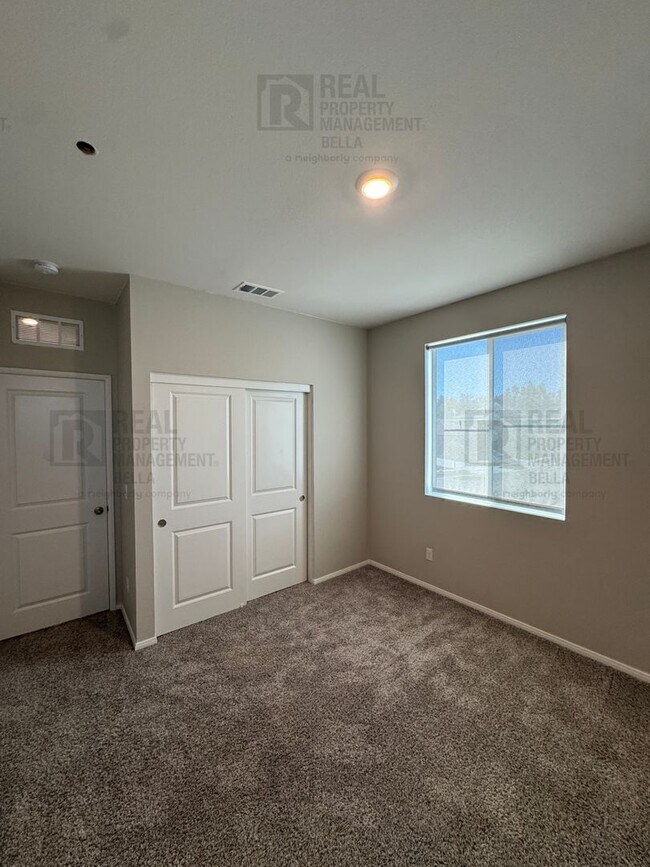 Building Photo - Gorgeous Menifee Pool Home with Downstairs...