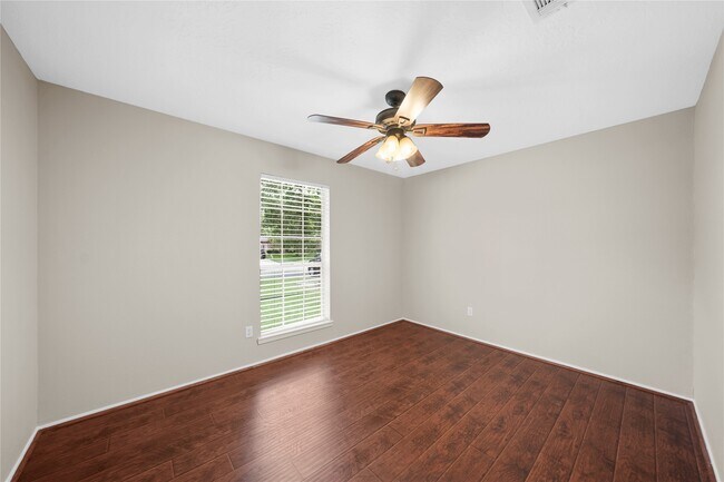 Building Photo - 16306 Forest Bend Ave