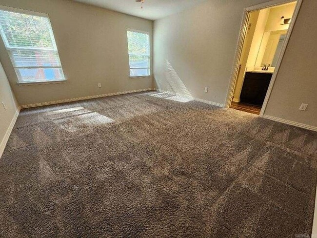 Building Photo - 1618 Lil Larry Dr