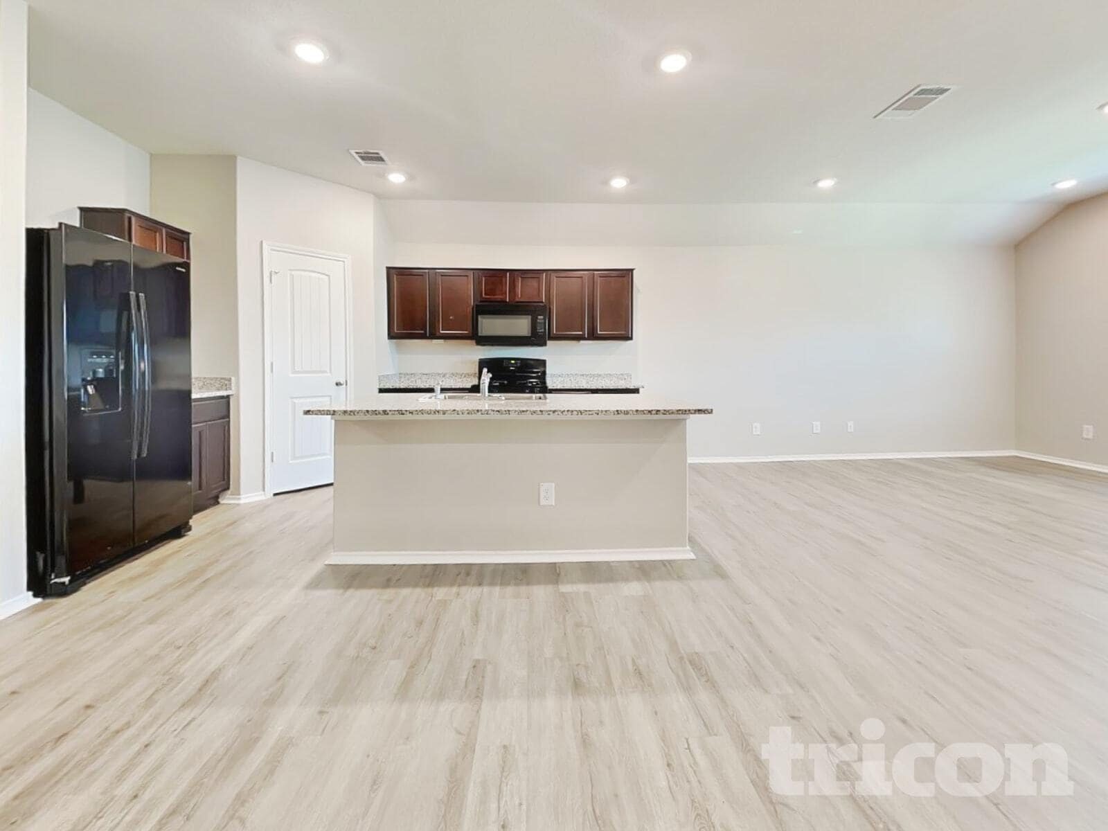 Building Photo - 125 Moonrise Dr