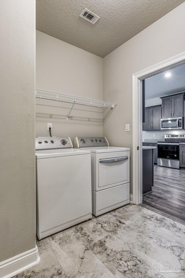 Building Photo - 8543 Laredo St