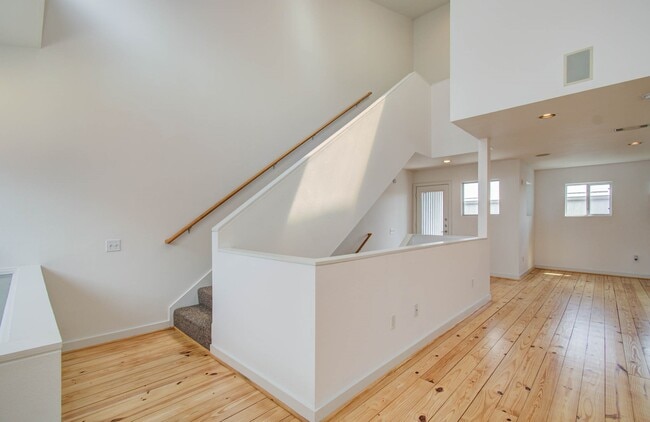 Building Photo - 3210 Yellowstone Park Dr