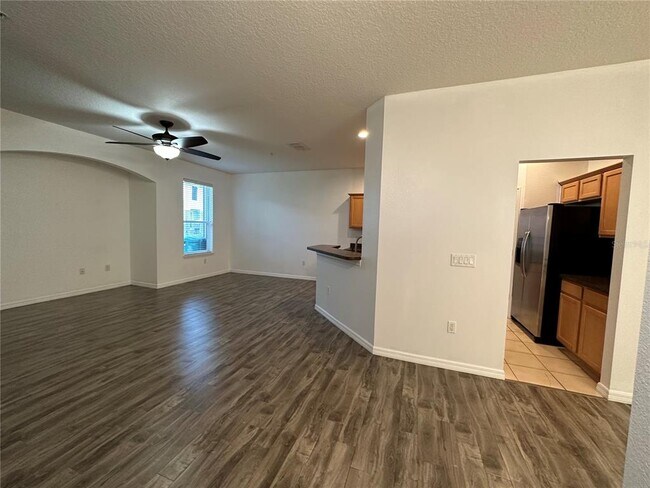 Building Photo - 6624 S Goldenrod Rd
