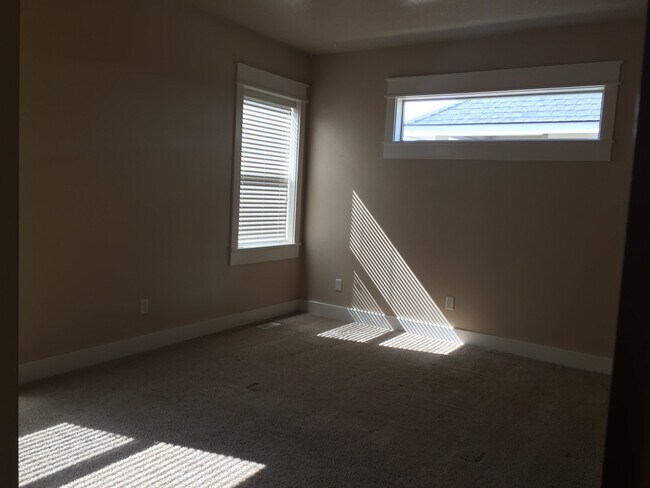 Building Photo - Very cute two story home in Boise / 3 bed,...