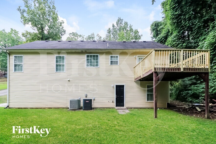 Building Photo - 6013 Radford Dr