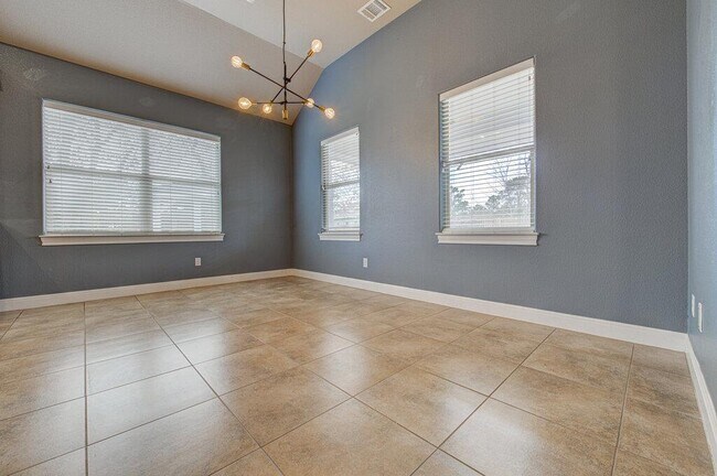 Building Photo - 110 Kou Ct