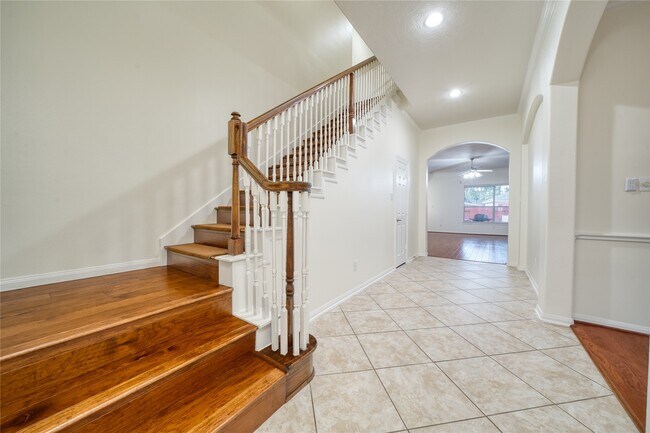 Building Photo - 8518 Lemonmint Meadow Dr