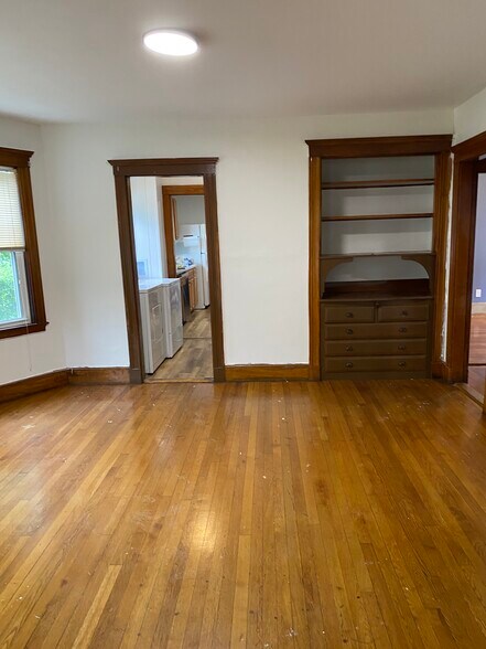 dining room - 4093 Washington St