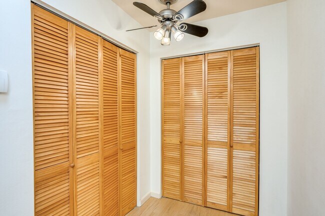 Building Photo - Great East Side Location 4 Bed/2 Bath Home