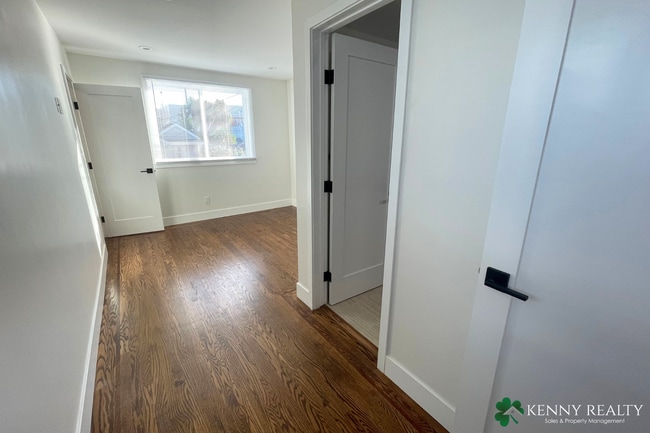 Building Photo - Beautifully Remodeled 4 Bedroom Home | Ing...