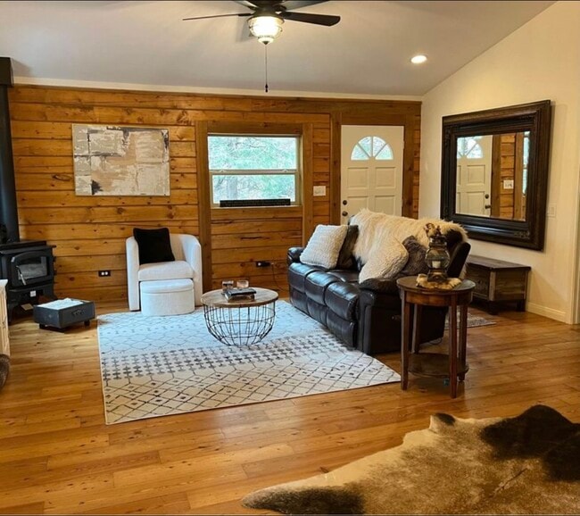 Building Photo - 24839 Felsen Dr