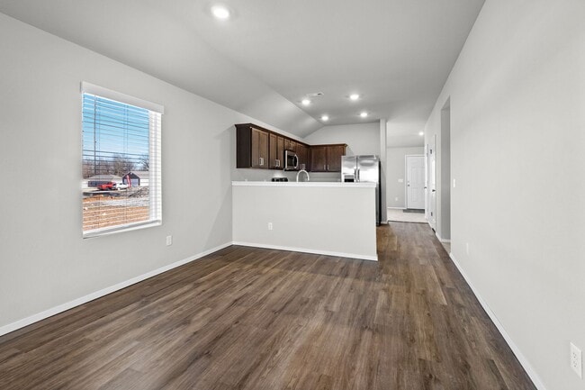 Building Photo - Home Sweet Home