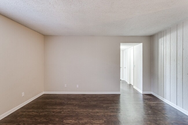 Building Photo - $775 - 2BR Priced as a 1BR! + $99 Move in Special!