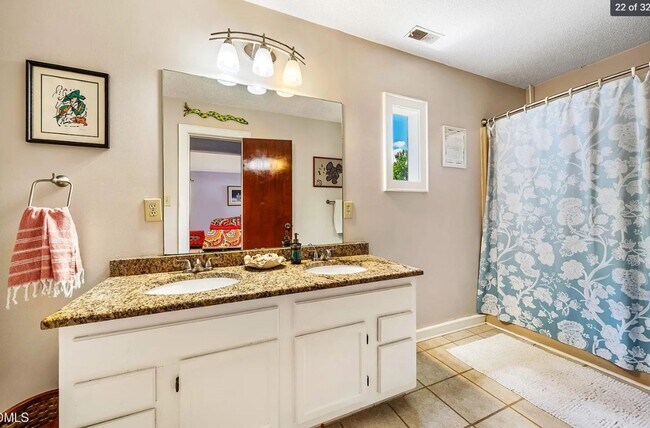 Building Photo - Beautiful & Spacious 3 Bedroom 3 Baths