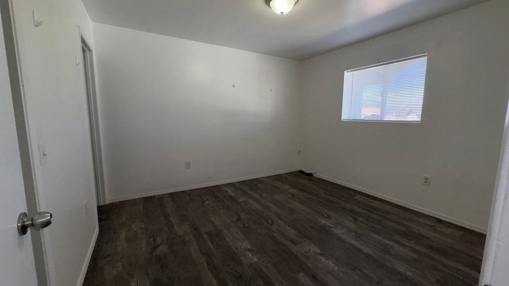 Building Photo - 1217 W 20th St