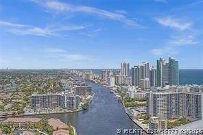 Building Photo - 2602 E Hallandale Beach Blvd