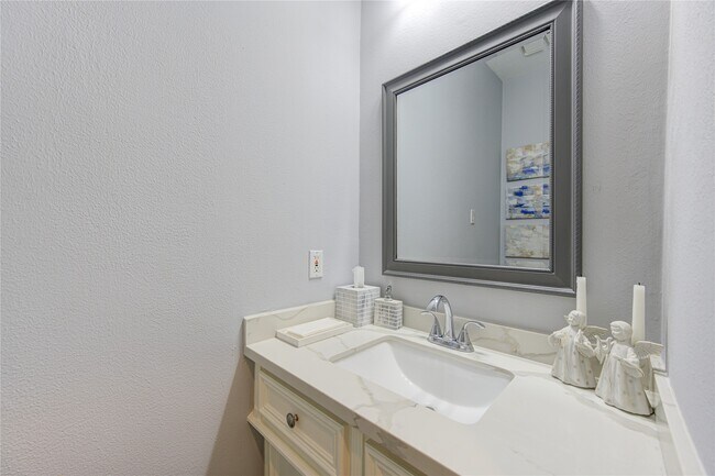 Building Photo - 3622 Springhill Ln