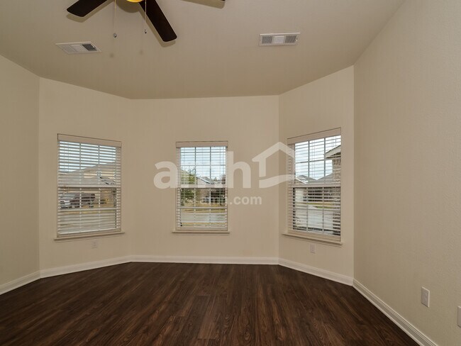 Building Photo - 1708 Hot Springs Way