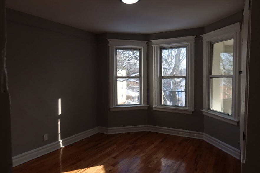 Building Photo - 26 Linden Ave