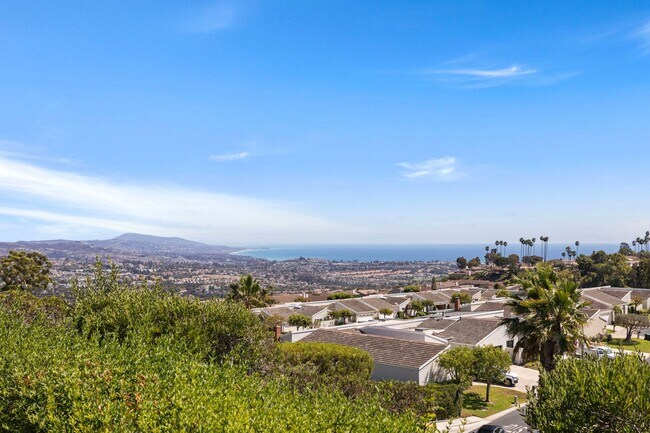 Building Photo - Stunning *VIEW* home for rent in desirable...