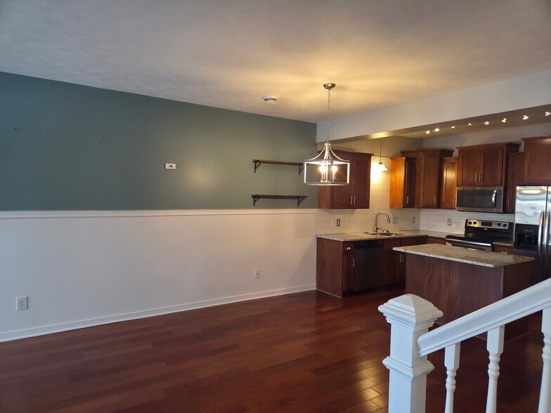 Building Photo - 12263 Xylite St NE