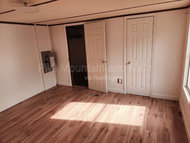 Building Photo - 36 Misty Mountain Way