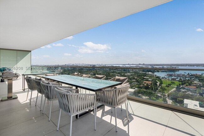 Building Photo - 10203 Collins Ave