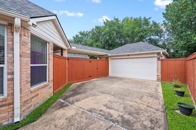 Building Photo - 12538 Country Arbor Ln