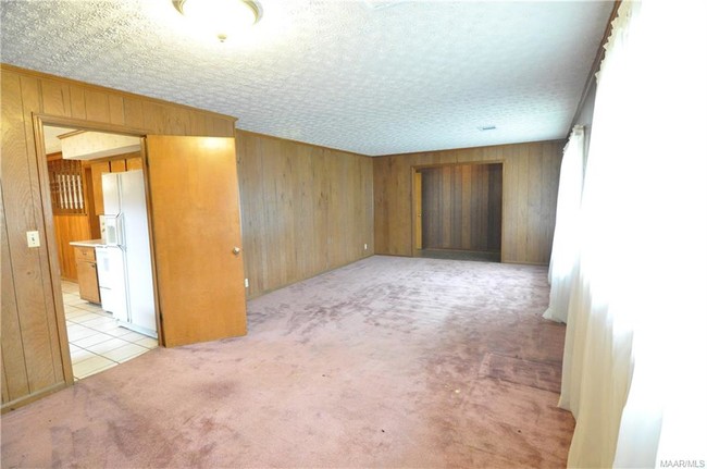 Building Photo - 5758 Carriage Hills Dr