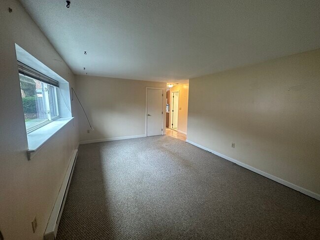 Building Photo - 81 Nicholas Rd