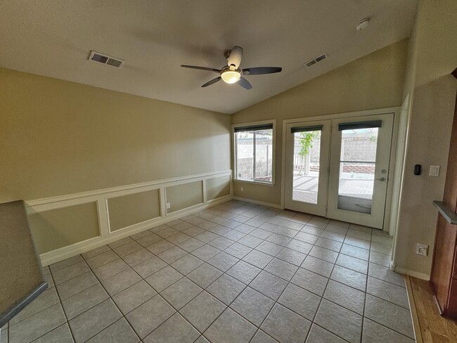 Building Photo - 8608 Quail Creek Ct NE