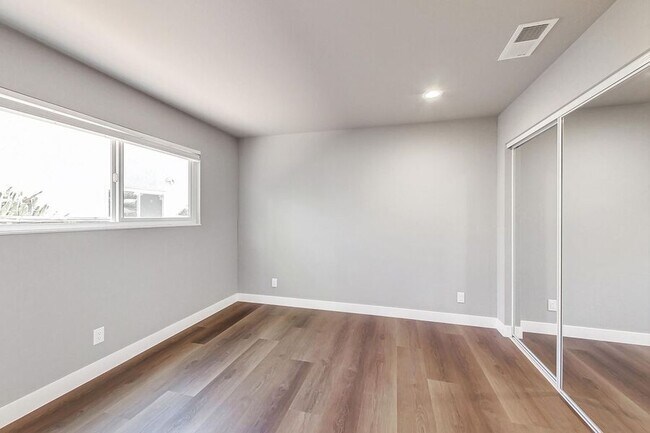 Building Photo - 4401 Castanos St