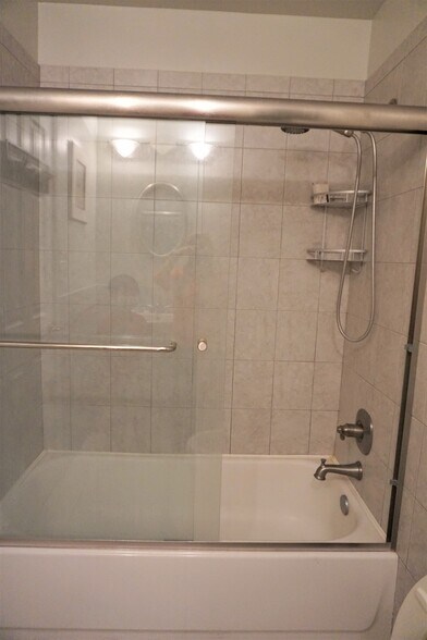 Building Photo - 5677 Calpine Dr