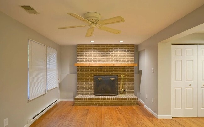 Building Photo - 413 Fleece Flower Dr