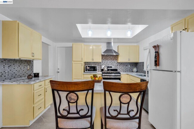 Building Photo - 1810 Boxwood Dr