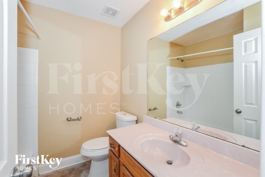 Building Photo - 9329 Barrow Dr