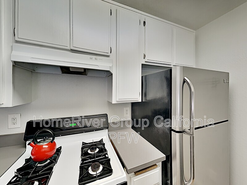 Building Photo - 5500 Lindley Ave